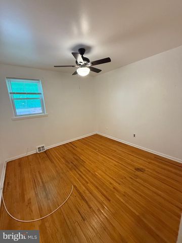 8835 E ROOSEVELT BLVD, Philadelphia, PA 19152