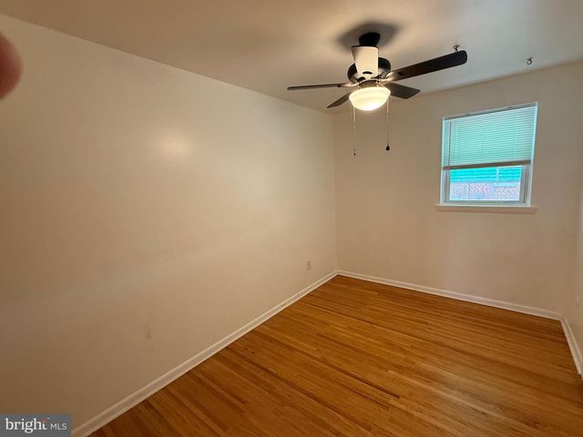 8835 E ROOSEVELT BLVD, Philadelphia, PA 19152