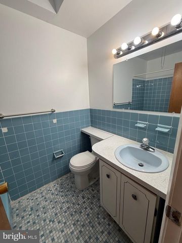 8835 E ROOSEVELT BLVD, Philadelphia, PA 19152