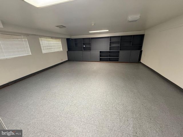 8835 E ROOSEVELT BLVD, Philadelphia, PA 19152