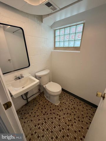 8835 E ROOSEVELT BLVD, Philadelphia, PA 19152