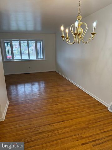 8835 E ROOSEVELT BLVD, Philadelphia, PA 19152