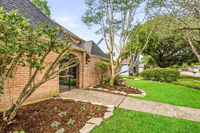 11619 Cherryknoll Drive, Houston, TX 77077