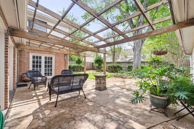 11619 Cherryknoll Drive, Houston, TX 77077