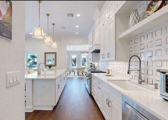 716 PINCKNEY DRIVE, Apollo Beach, FL 33572