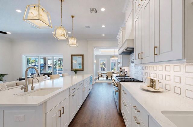 716 PINCKNEY DRIVE, Apollo Beach, FL 33572