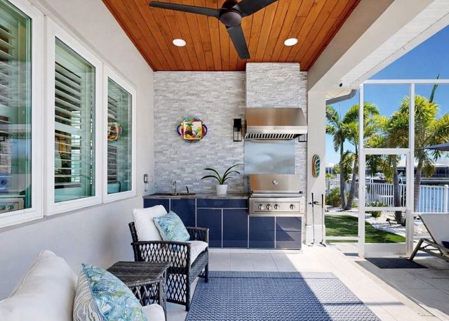 716 PINCKNEY DRIVE, Apollo Beach, FL 33572