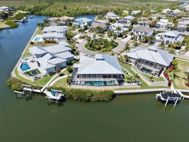 716 PINCKNEY DRIVE, Apollo Beach, FL 33572