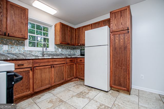 421 Georgia Avenue N, Bremen, GA 30110