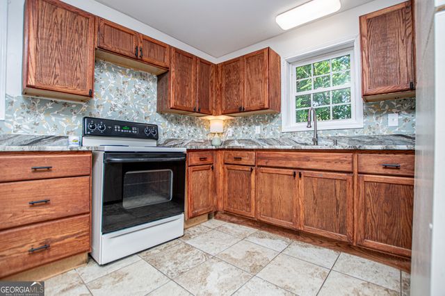 421 Georgia Avenue N, Bremen, GA 30110
