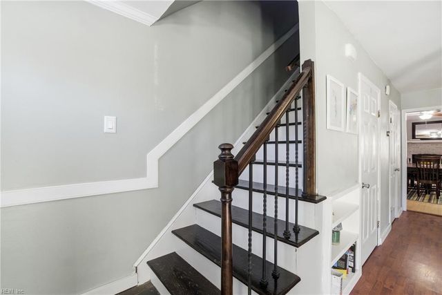 221 Mannings LN, Virginia Beach, VA 23462