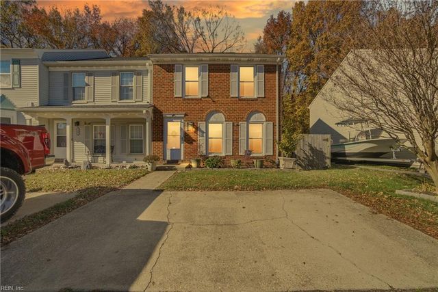 221 Mannings LN, Virginia Beach, VA 23462