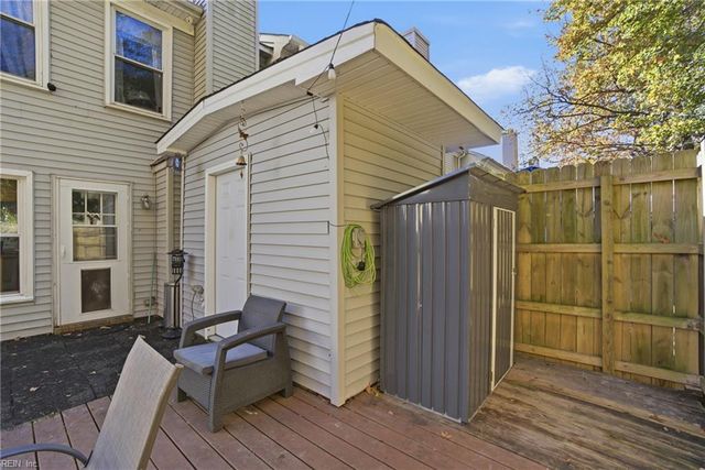 221 Mannings LN, Virginia Beach, VA 23462