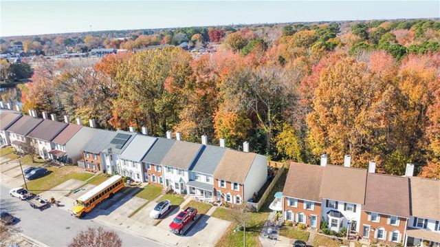 221 Mannings LN, Virginia Beach, VA 23462