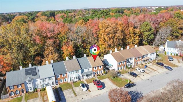 221 Mannings LN, Virginia Beach, VA 23462