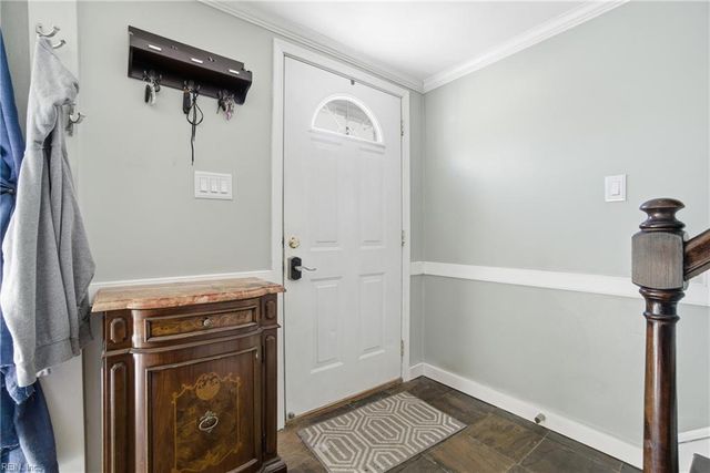 221 Mannings LN, Virginia Beach, VA 23462