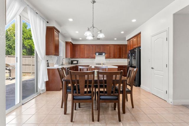 4204 Silver Water Way, Rancho Cordova, CA 95742