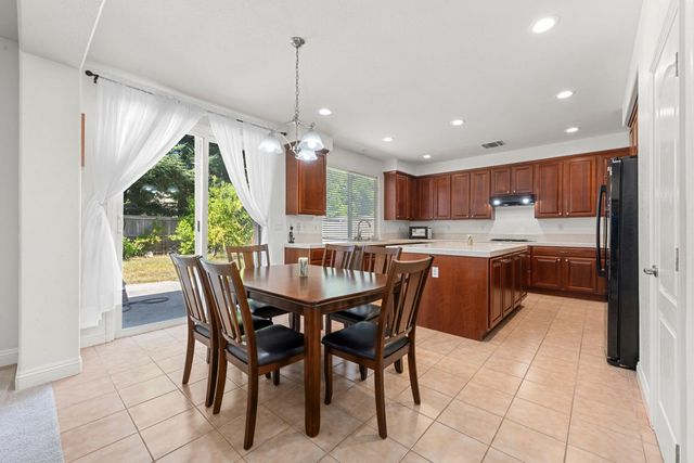 4204 Silver Water Way, Rancho Cordova, CA 95742