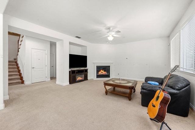 4204 Silver Water Way, Rancho Cordova, CA 95742