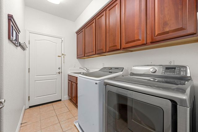 4204 Silver Water Way, Rancho Cordova, CA 95742