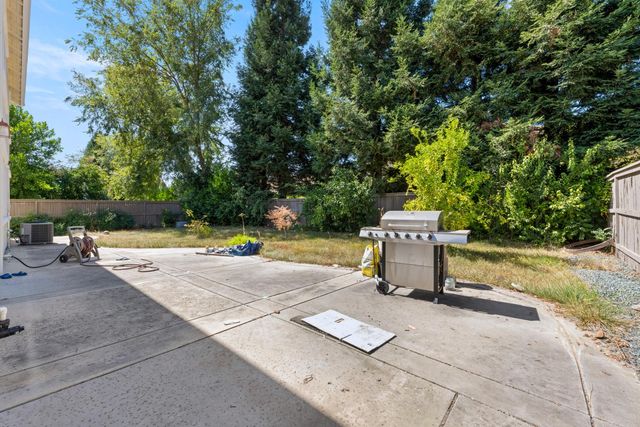 4204 Silver Water Way, Rancho Cordova, CA 95742