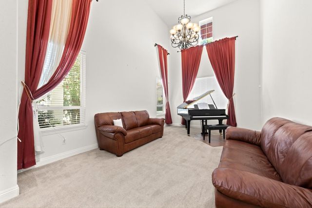 4204 Silver Water Way, Rancho Cordova, CA 95742