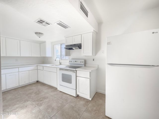 1927 E SHERIDAN Street B, Phoenix, AZ 85006