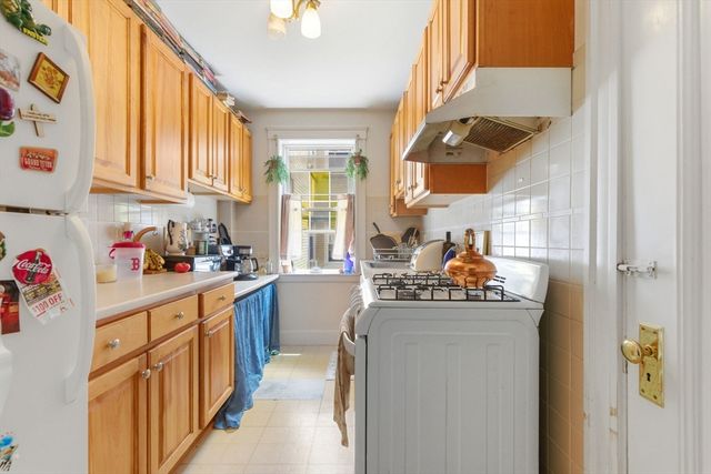 10 Melvin Ave 7, Boston, MA 02135
