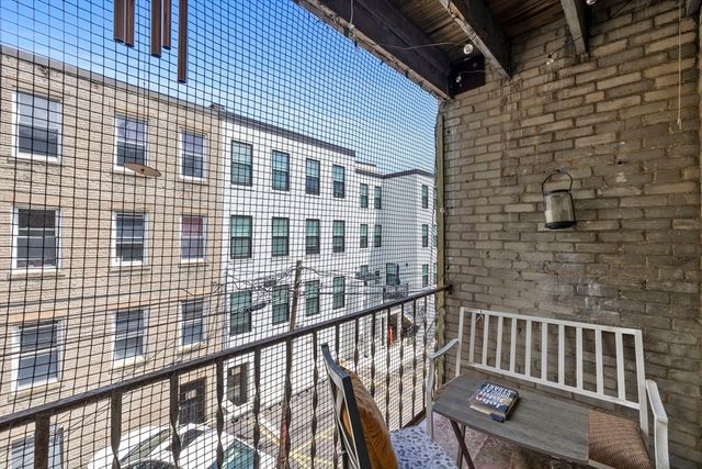 10 Melvin Ave 7, Boston, MA 02135