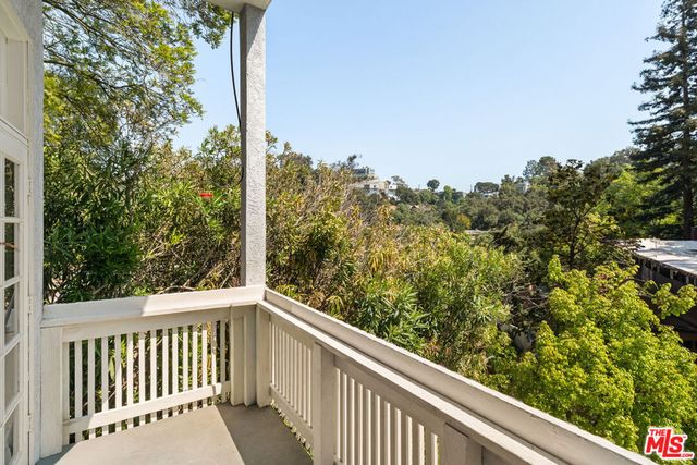 8781 Lookout Mountain Avenue, Los Angeles, CA 90046