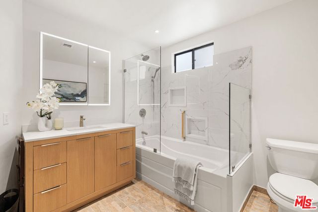 8781 Lookout Mountain Avenue, Los Angeles, CA 90046