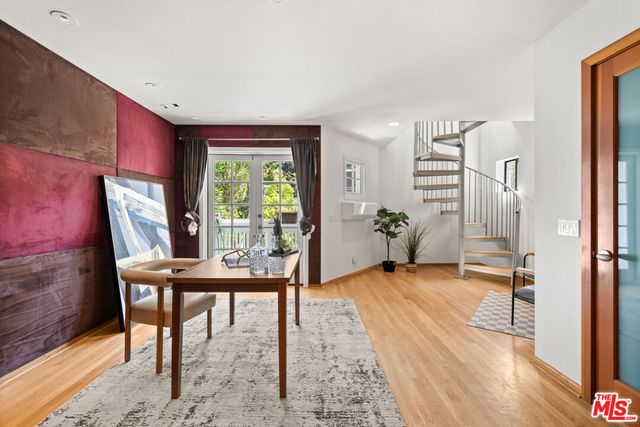 8781 Lookout Mountain Avenue, Los Angeles, CA 90046