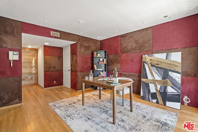 8781 Lookout Mountain Avenue, Los Angeles, CA 90046