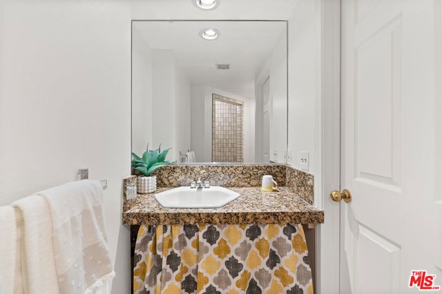 8781 Lookout Mountain Avenue, Los Angeles, CA 90046