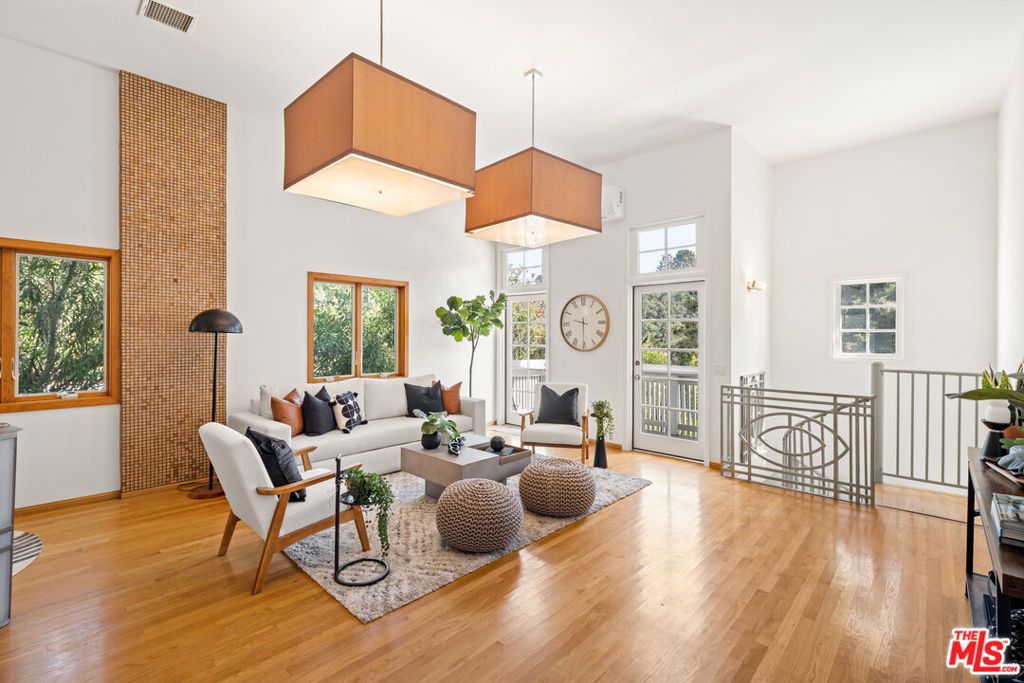8781 Lookout Mountain Avenue, Los Angeles, CA 90046
