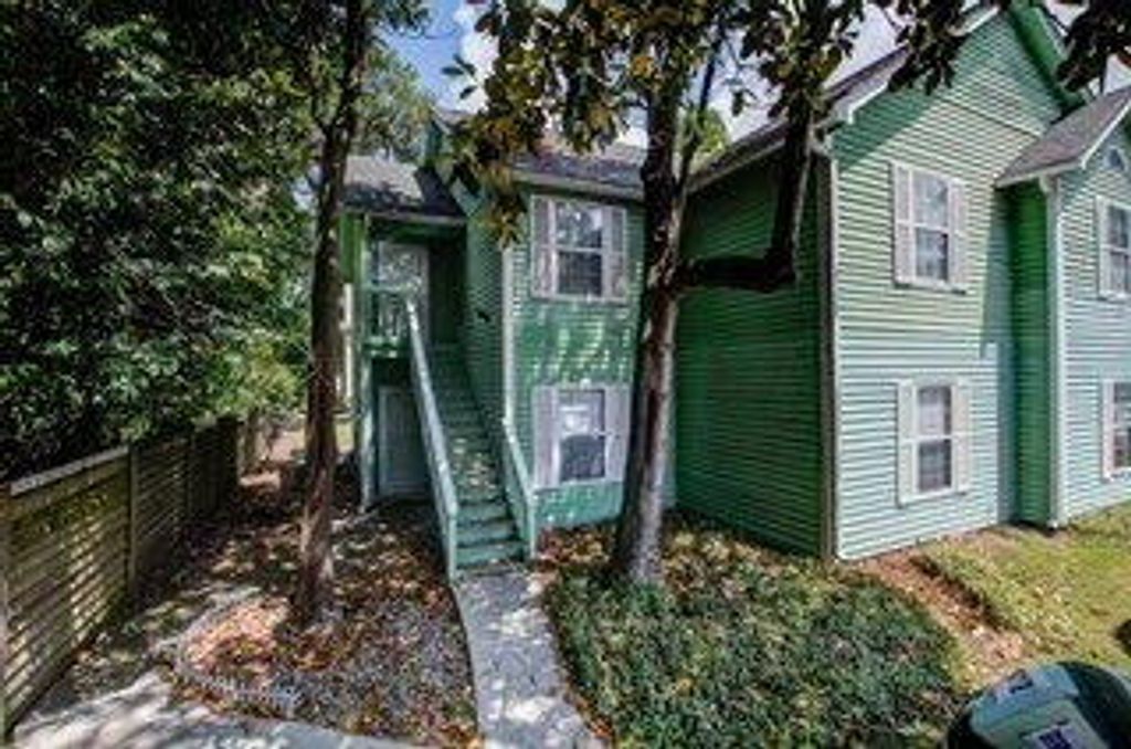 6211 Rolling Fork Road E, North Charleston, SC 29406