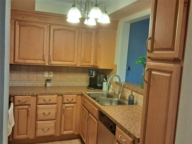 1419 Springrock Lane 7, Houston, TX 77055