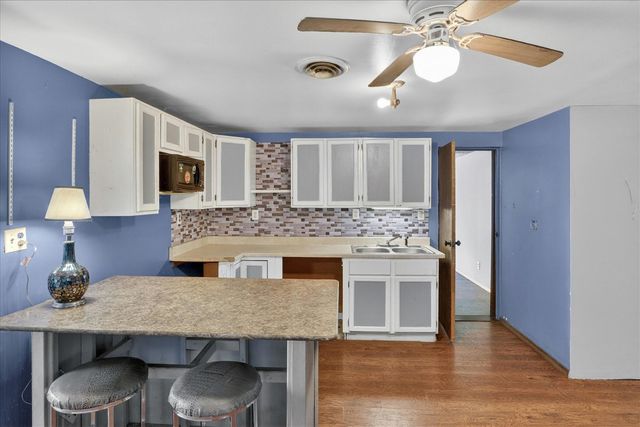 56447 Twin Lakes Road, Cassopolis, MI 49031