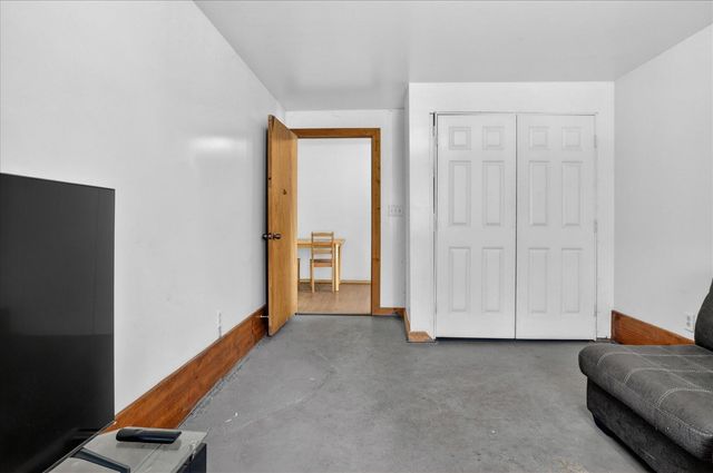56447 Twin Lakes Road, Cassopolis, MI 49031