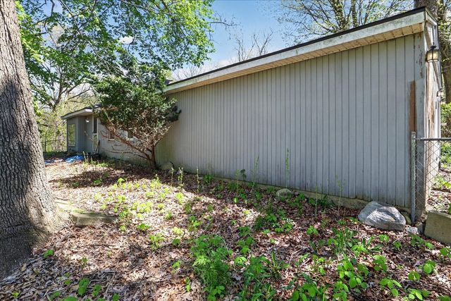 56447 Twin Lakes Road, Cassopolis, MI 49031