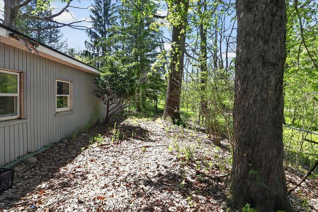 56447 Twin Lakes Road, Cassopolis, MI 49031