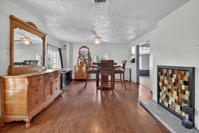 56447 Twin Lakes Road, Cassopolis, MI 49031
