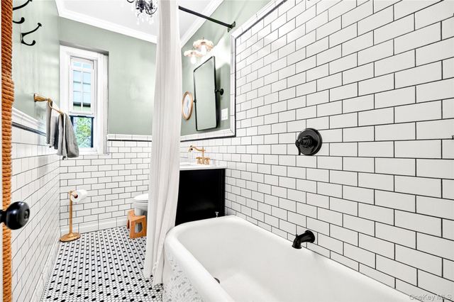 525 W 238th Street 1G, Bronx, NY 10463