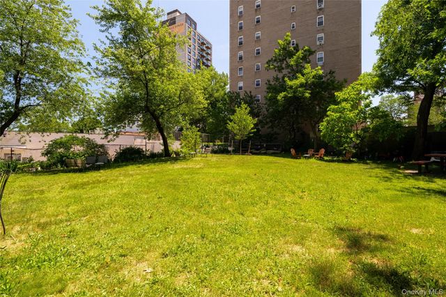 525 W 238th Street 1G, Bronx, NY 10463