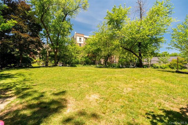 525 W 238th Street 1G, Bronx, NY 10463
