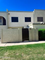 4828 W RANCHO Drive, Glendale, AZ 85301