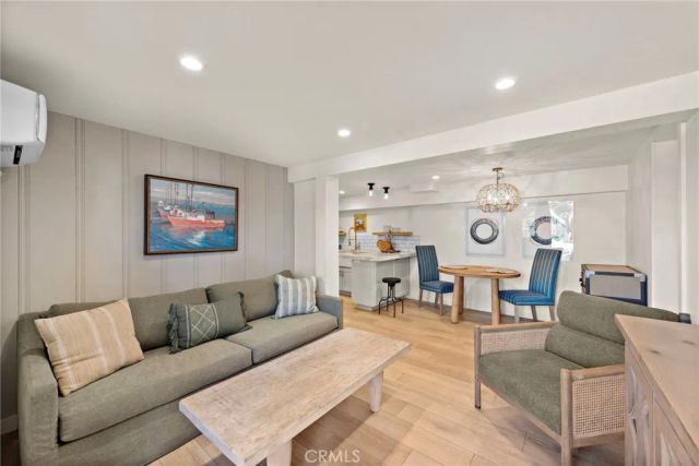 233 Cajon Street, Laguna Beach, CA 92651