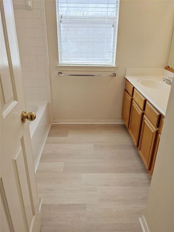 2810 Foxden Drive, Pearland, TX 77584