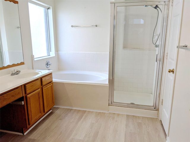 2810 Foxden Drive, Pearland, TX 77584