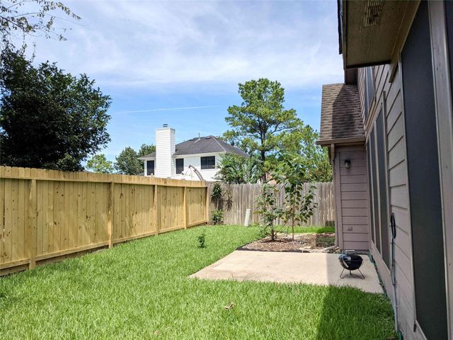 2810 Foxden Drive, Pearland, TX 77584